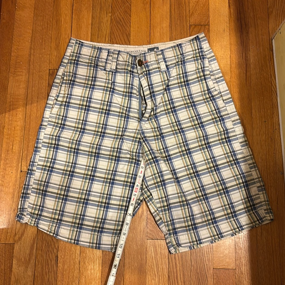 Men’s American eagle plaid short sized 30 
11” inseam